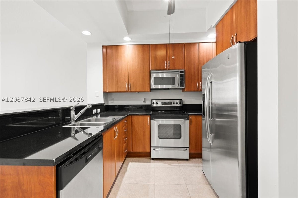 801 S Olive Ave 1021