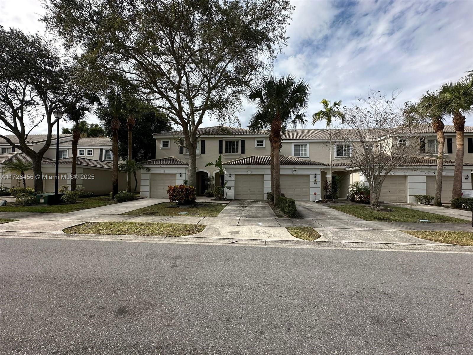 PALMBROOKE TOWNHOMES - Residential