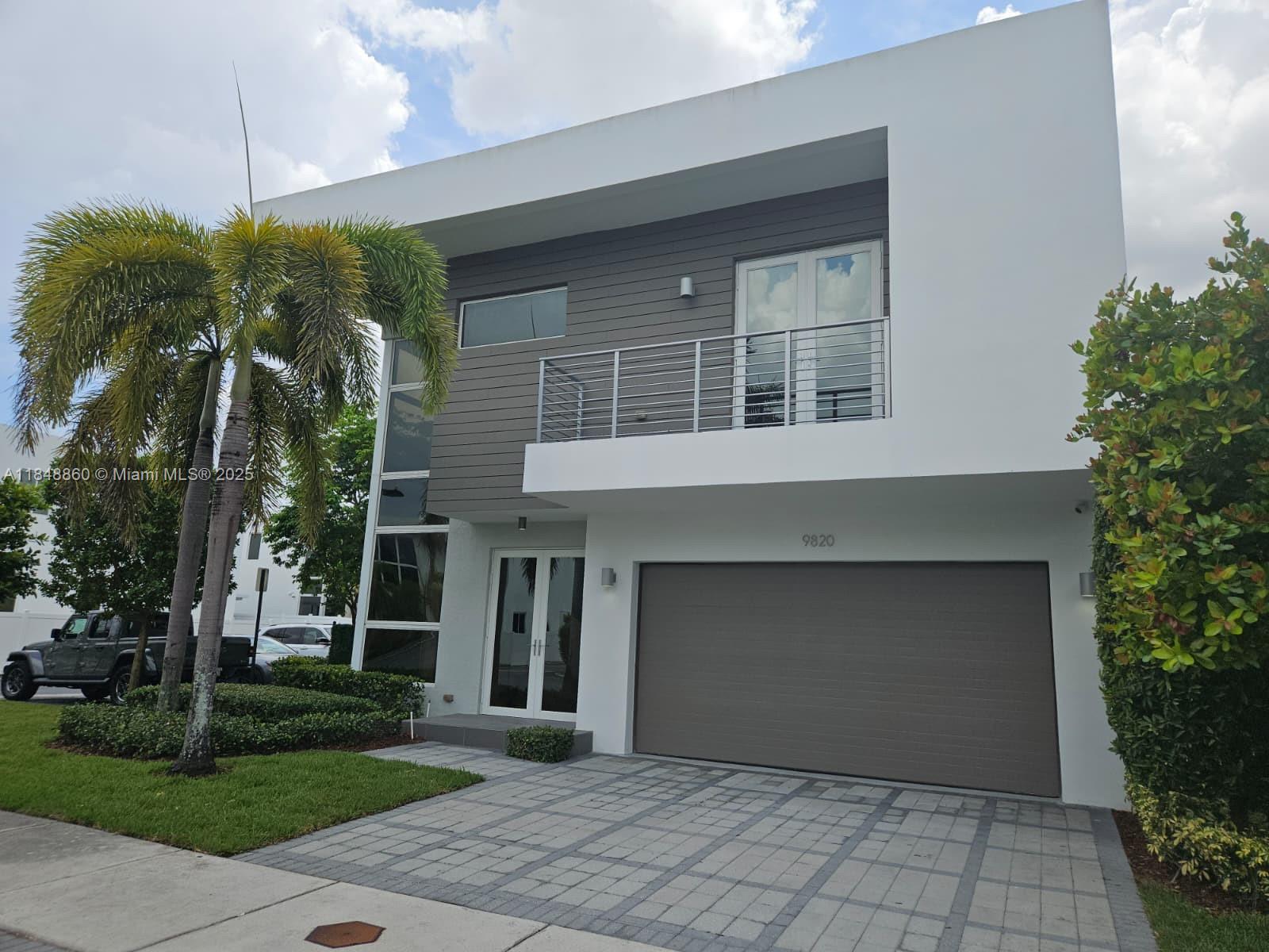 DORAL COMMONS RESIDENTIAL - Residential