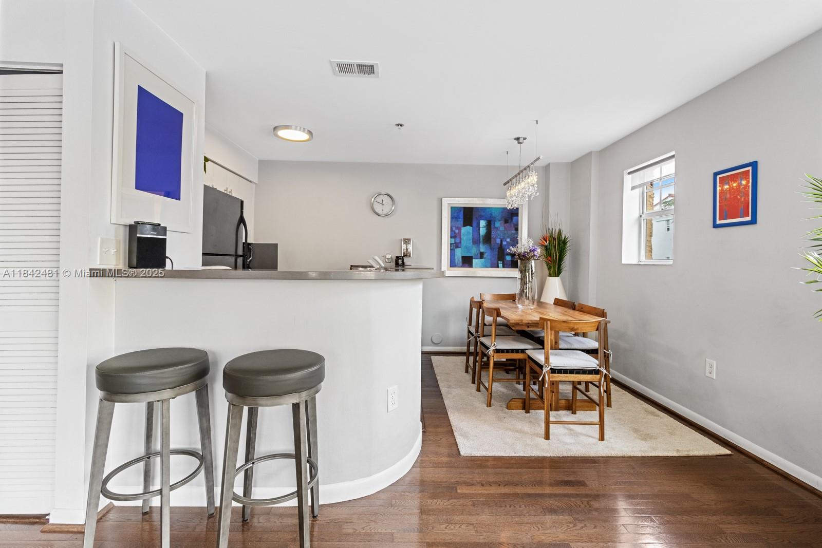 1255 Pennsylvania Ave 110