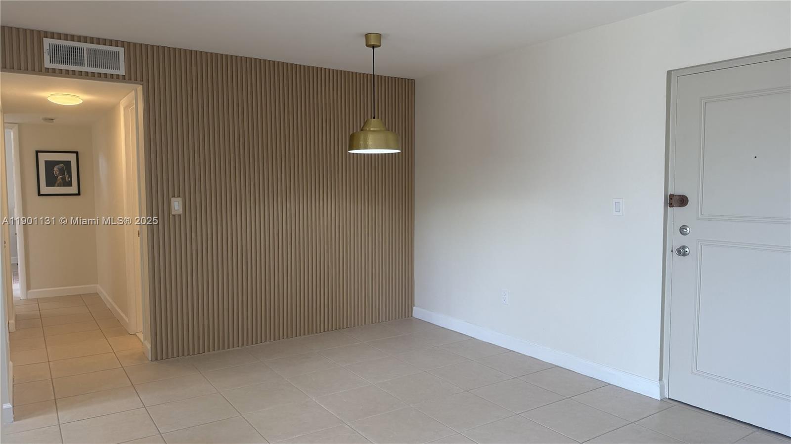 VERSAILLES GARDENS II CON - Residential