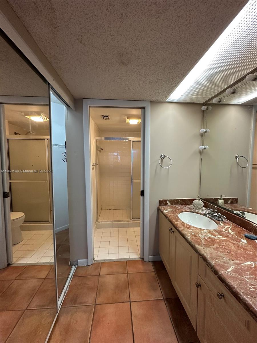 KEYS GATE CONDO NO THREE - Residential