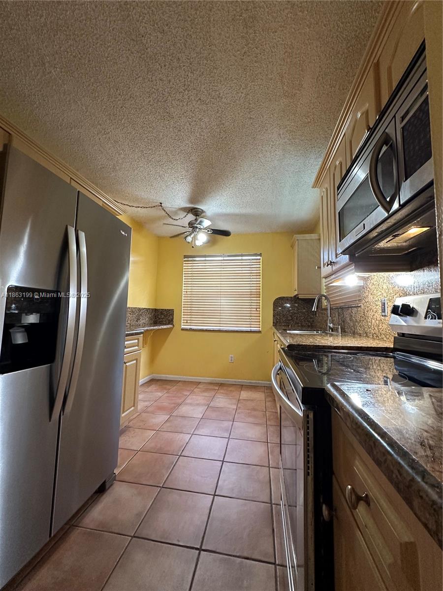 2653 SE 20th Ct 105-D