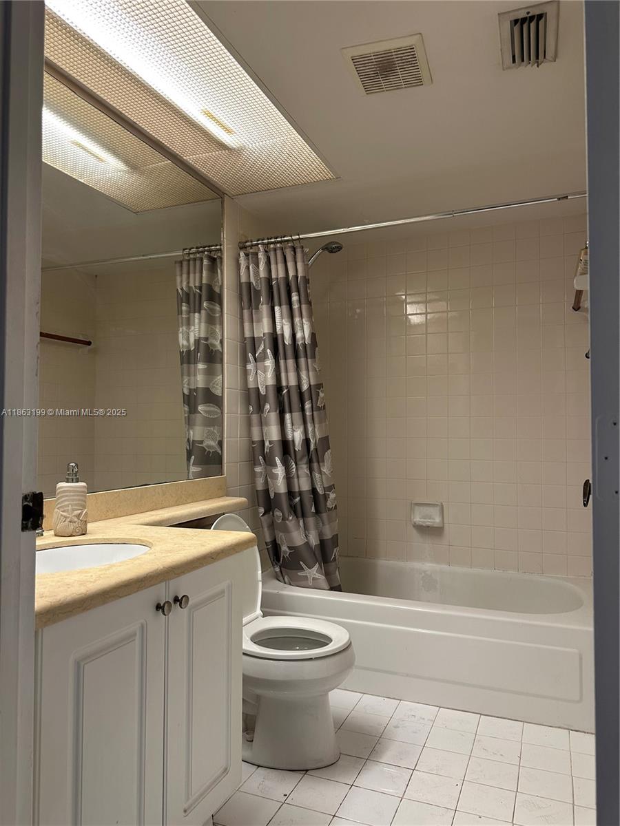 KEYS GATE CONDO NO THREE - Residential