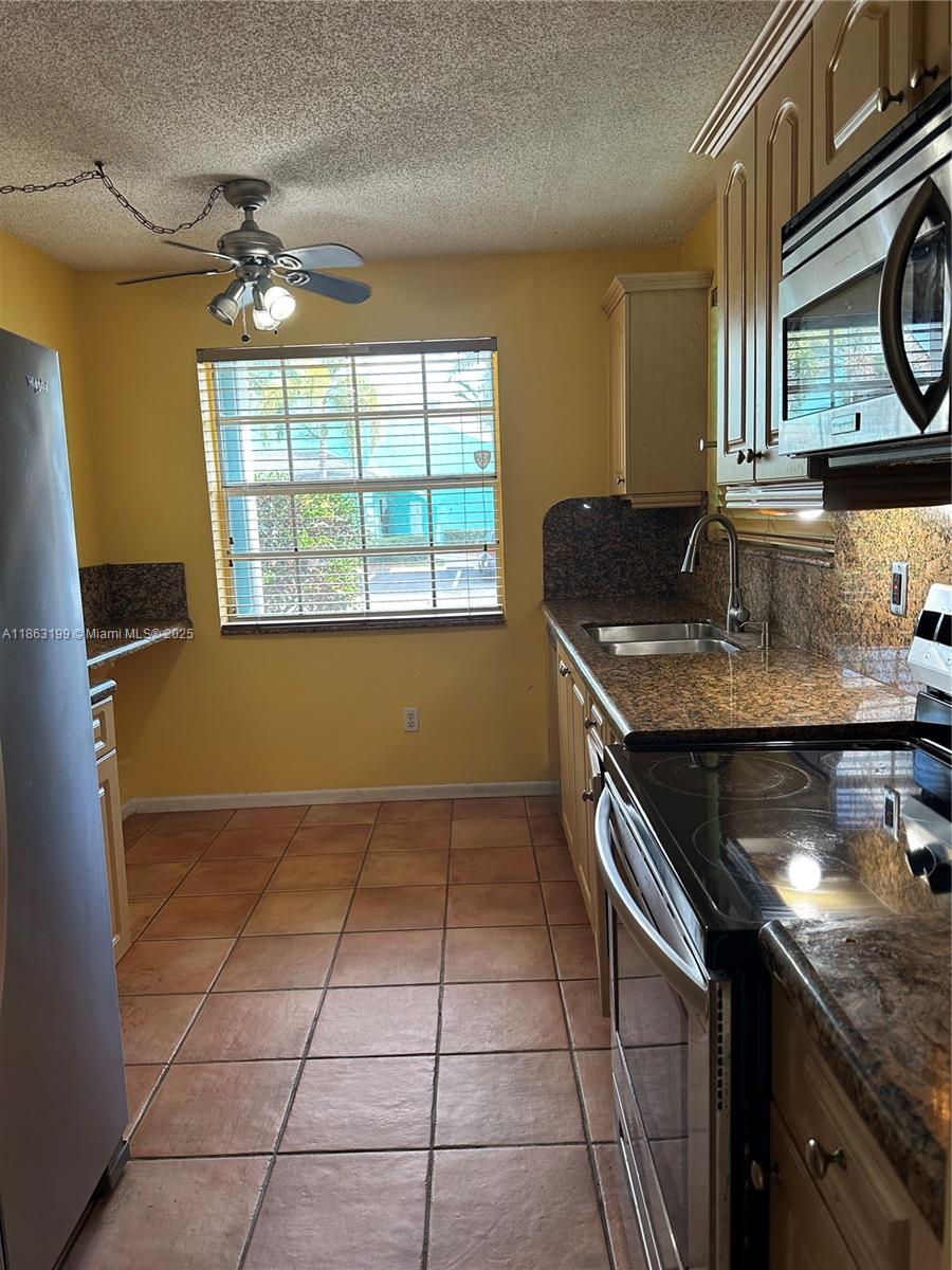 KEYS GATE CONDO NO THREE - Residential