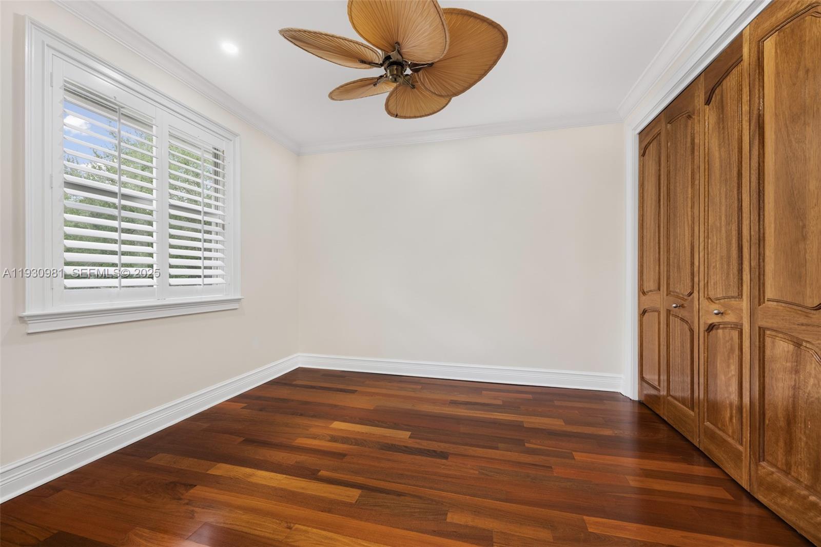 COCONUT GROVE MANOR - Residential