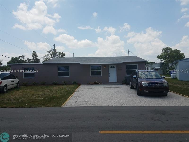 Welcome to this charming 1,166 sq ft, 3-bedroom, 2-bathroom home in Hollywood, Florida! Its prime location makes it an ideal choice for families, investors, or first-time buyers.
Situated in a vibrant neighborhood, the property is just 2 miles from parks, schools, shopping centers, and restaurants, including Hollywood Plaza Shopping Center. Downtown Hollywood, less than 2 miles away, offers cafes, bars, and culture.
The interior features a functional layout and a spacious backyard with potential for entertaining or expansion. The home includes a new roof (2021) and new windows and doors (2018).
With easy access to I-95, US-1, and Sheridan Street, and nearby public transportation options.
Don't miss the chance to make this Hollywood gem yours! Schedule your showing today!