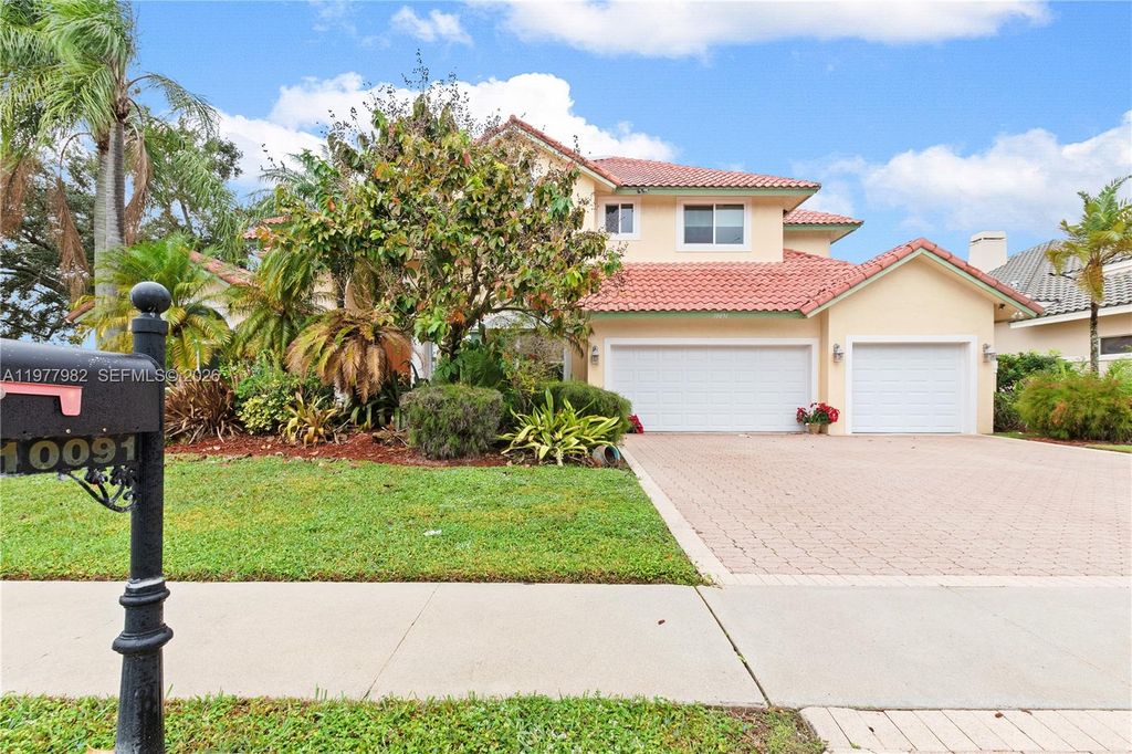 Photo of 10091 NW 7th St, Plantation, FL 33324 (MLS # A11977982)