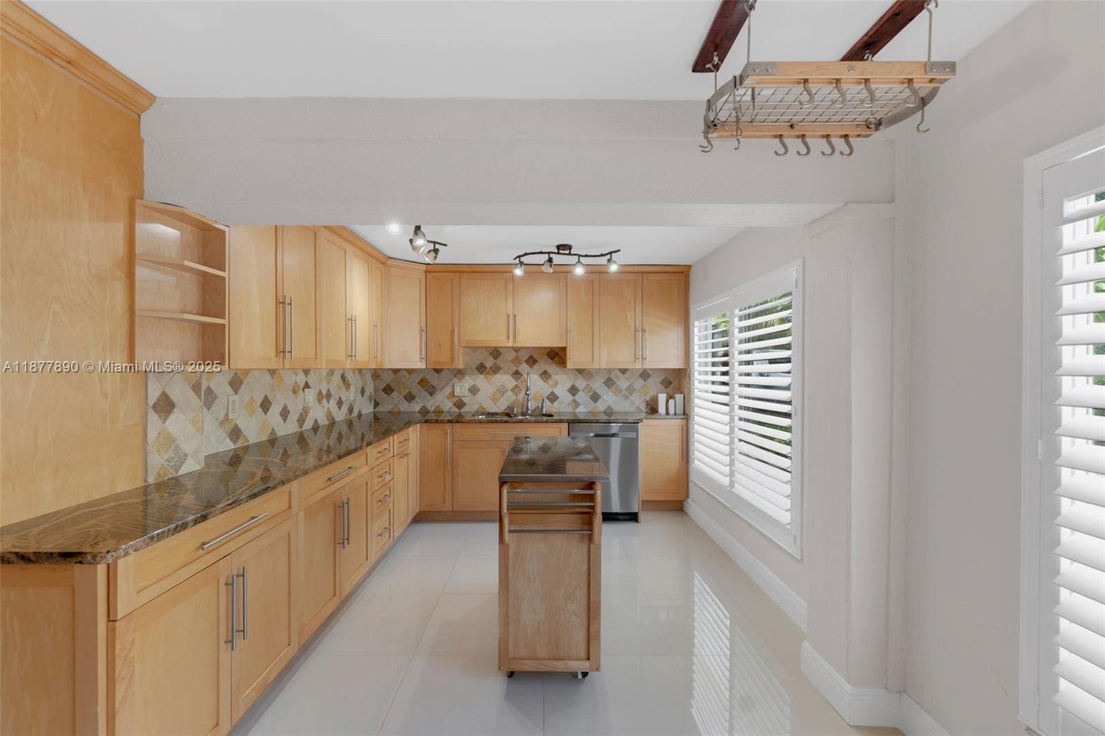 CORAL WOODS - Residential