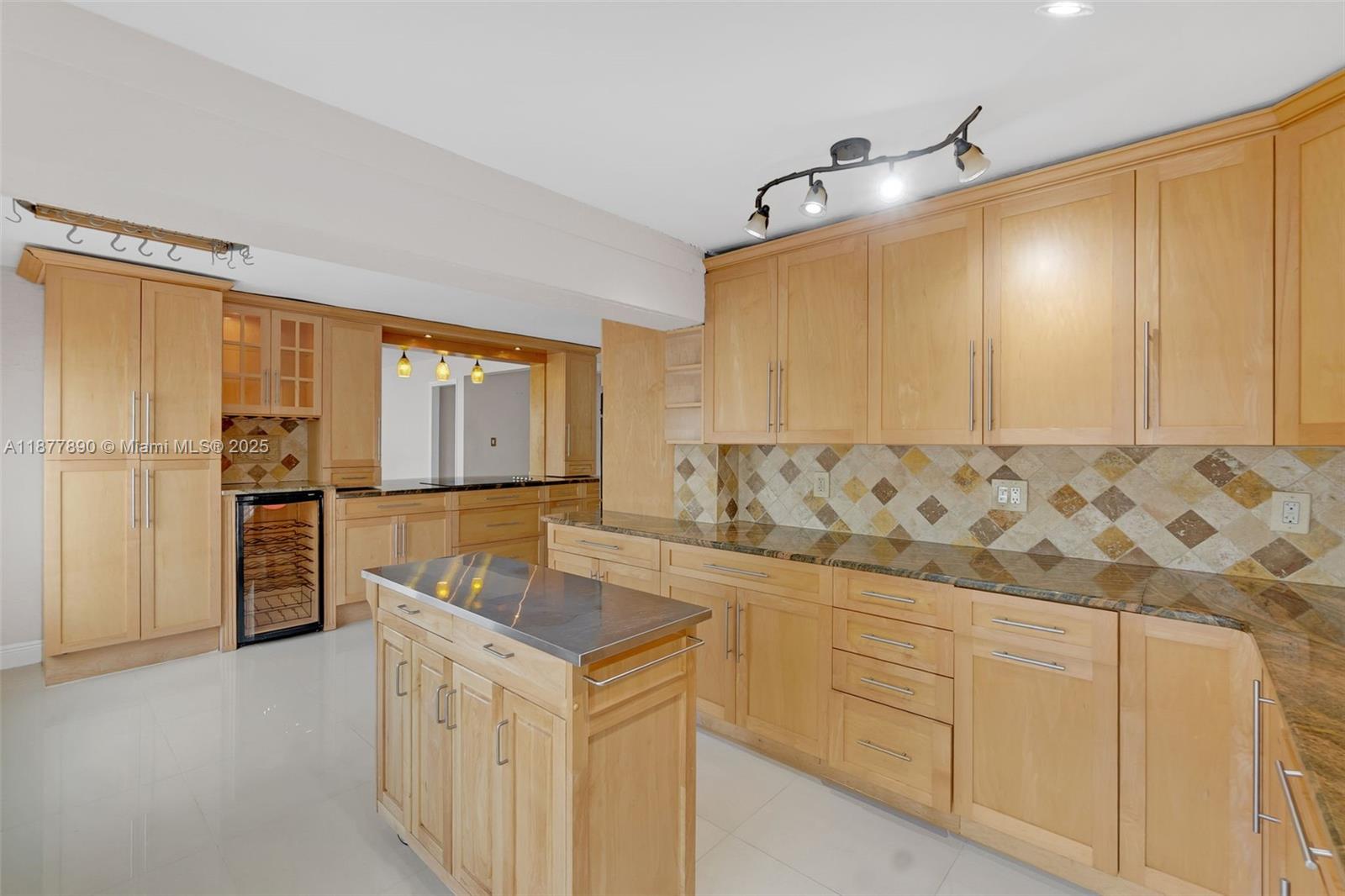 CORAL WOODS - Residential
