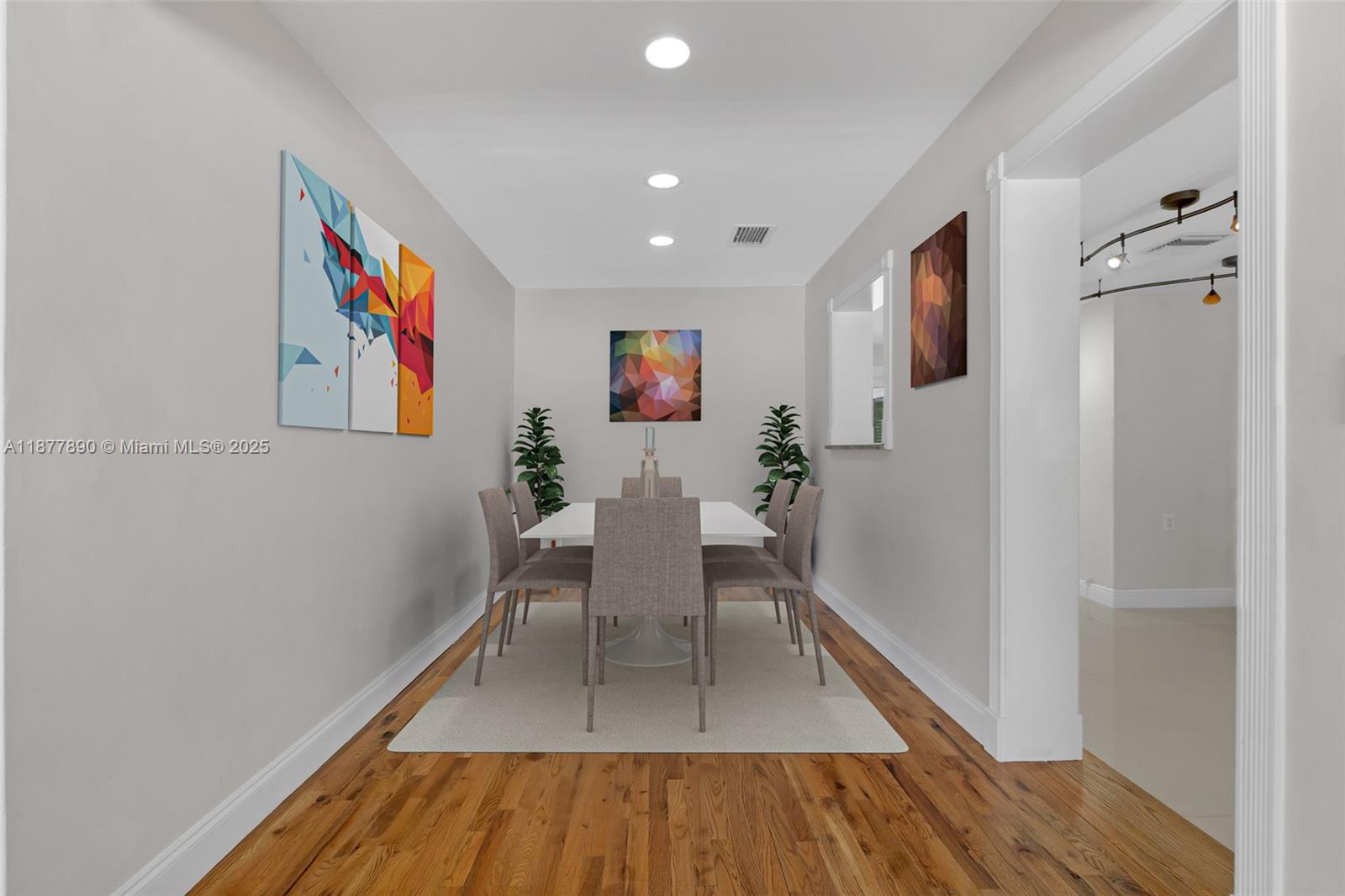 CORAL WOODS - Residential