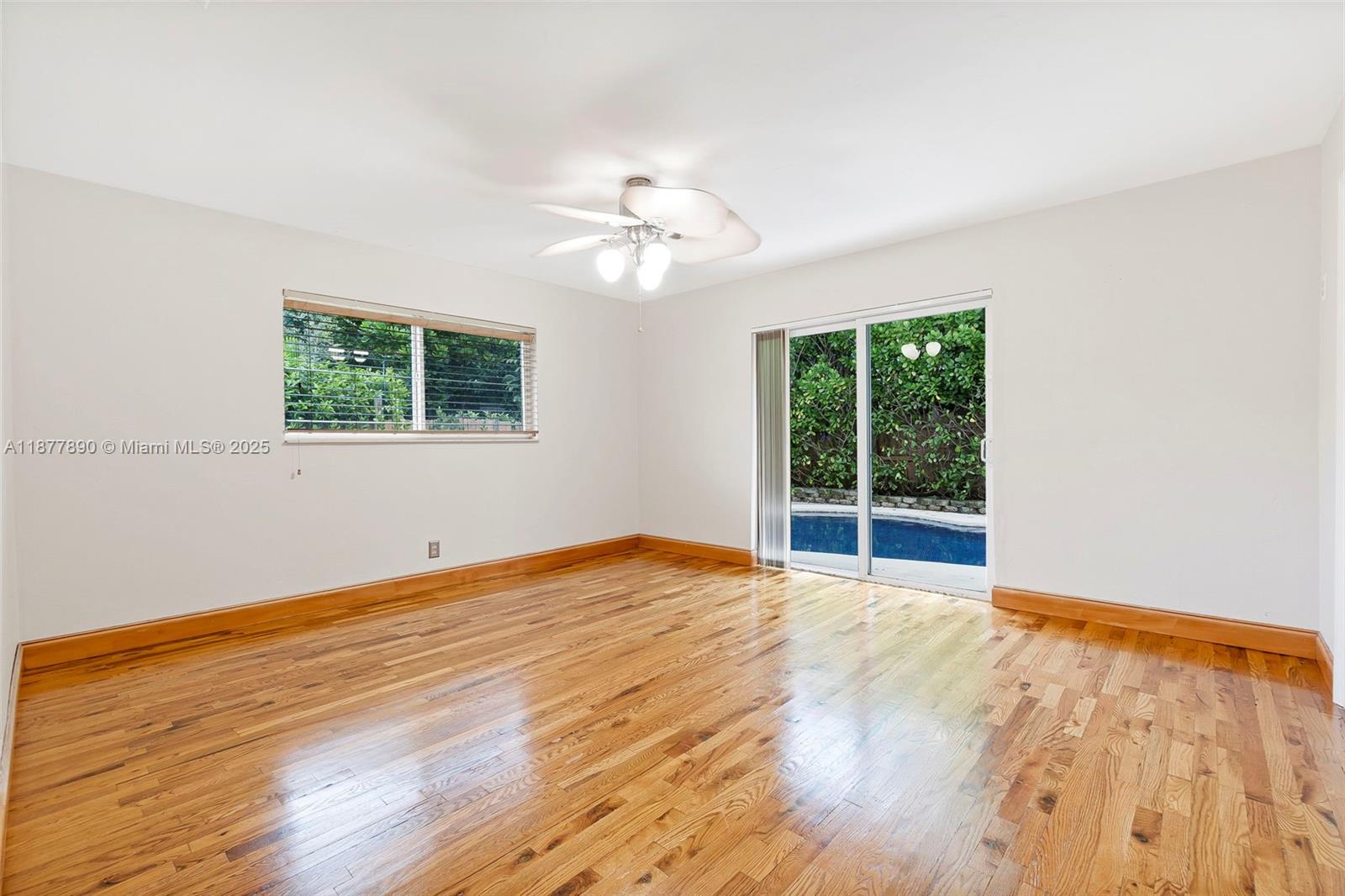 CORAL WOODS - Residential