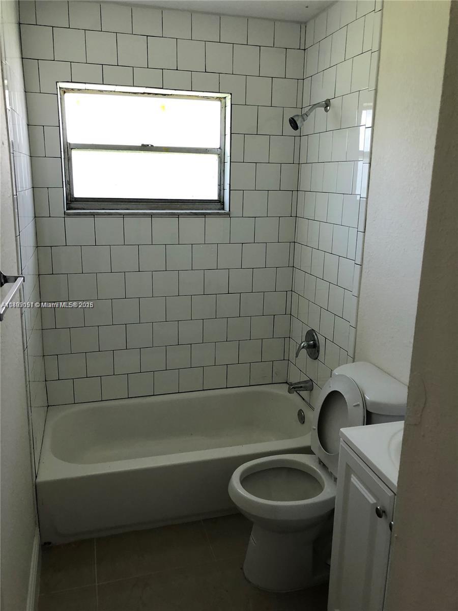 HYDE PARK FIRST SEC - Residential Lease