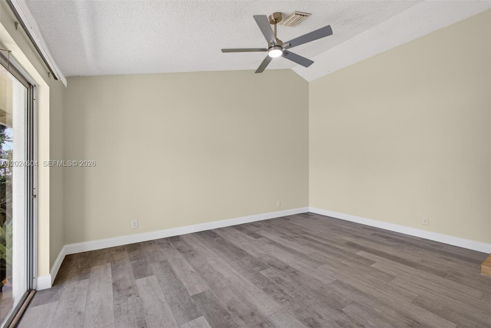 WINDSOR WALK CONDO - Residential Lease