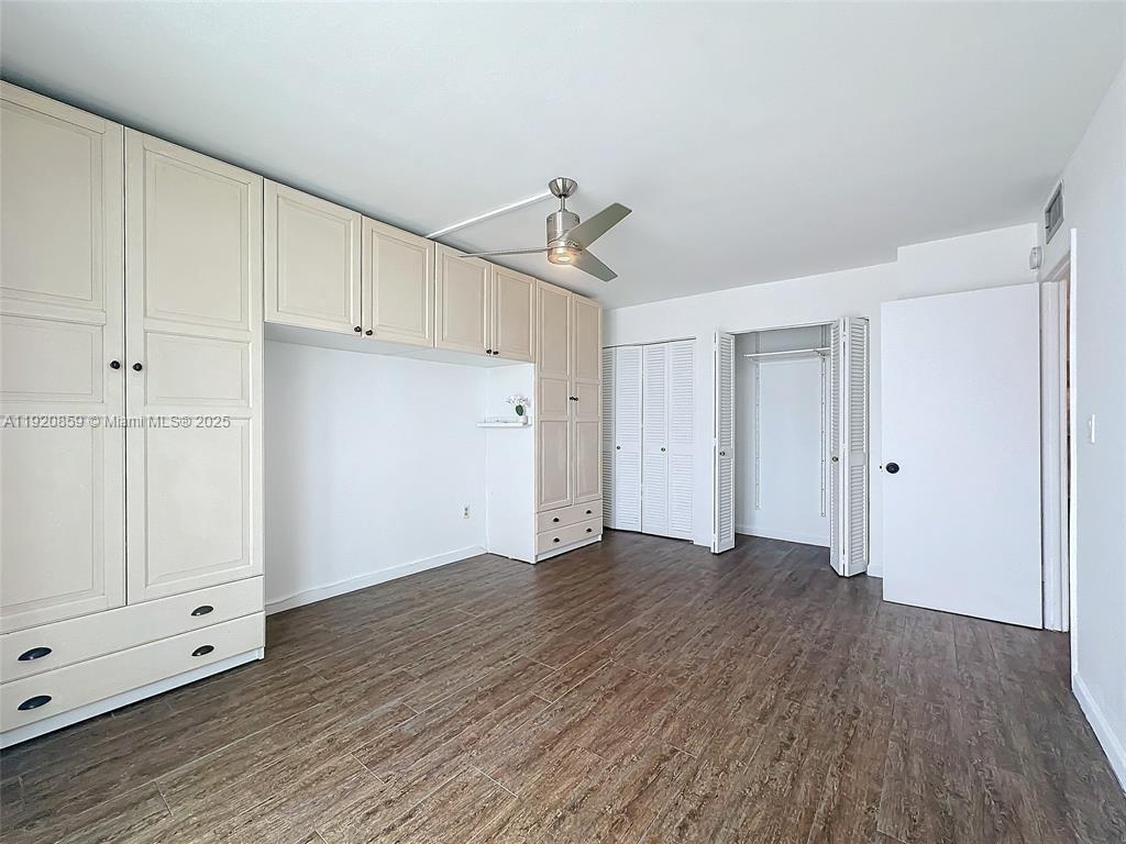 THE KNIGHTSBRIDGE CONDO - Residential