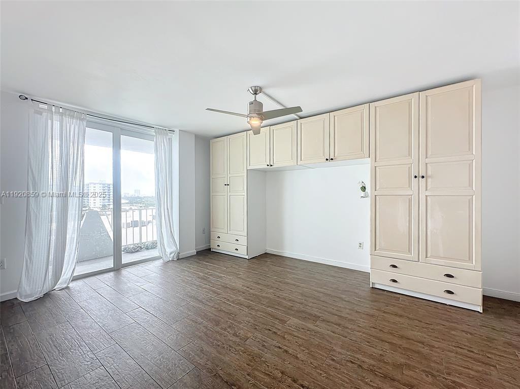 THE KNIGHTSBRIDGE CONDO - Residential