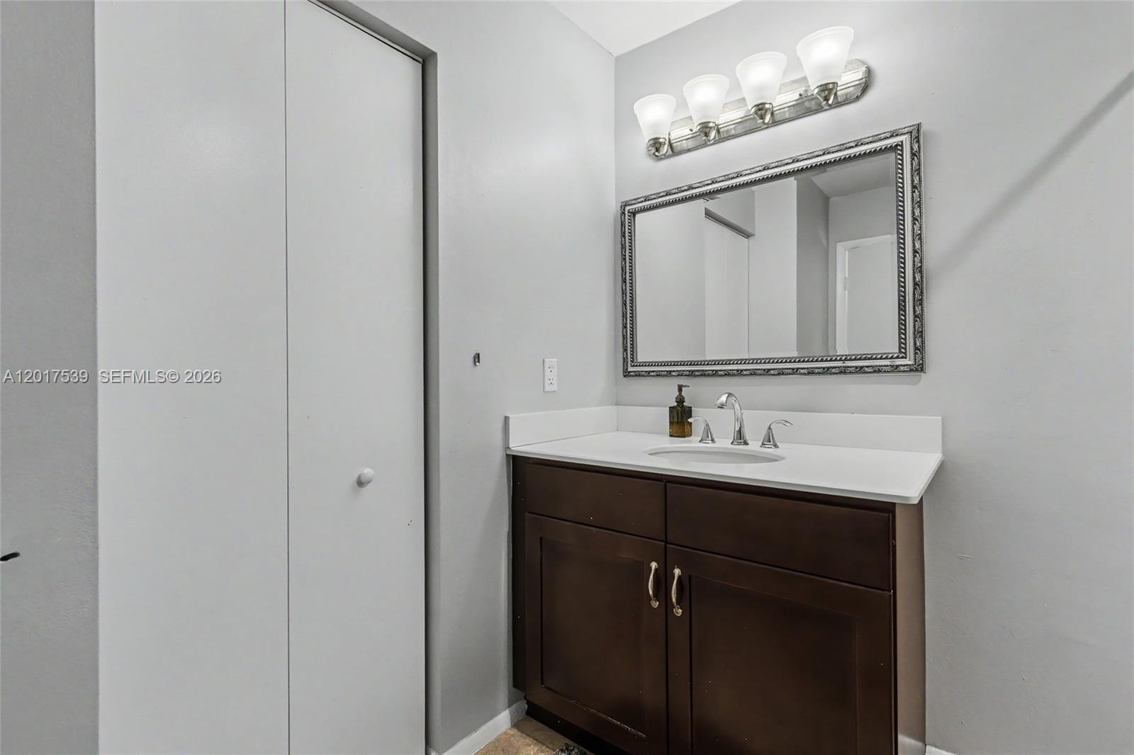 SANTA CRUZ - Residential