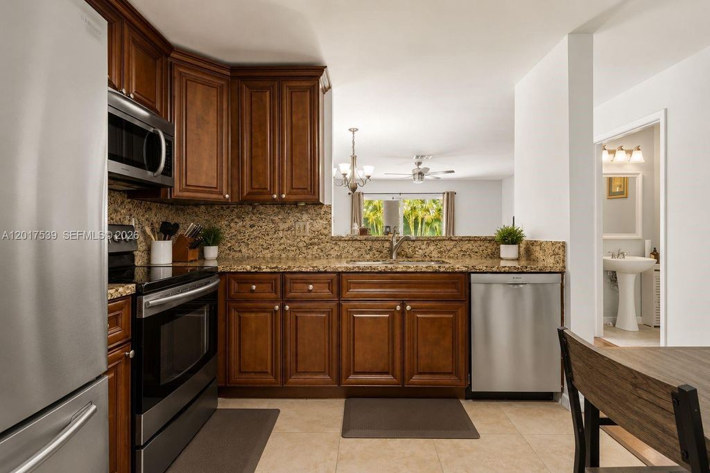 Photo of 9770 Kamena Cir, Boynton Beach, FL 33436 (MLS # A12017539)