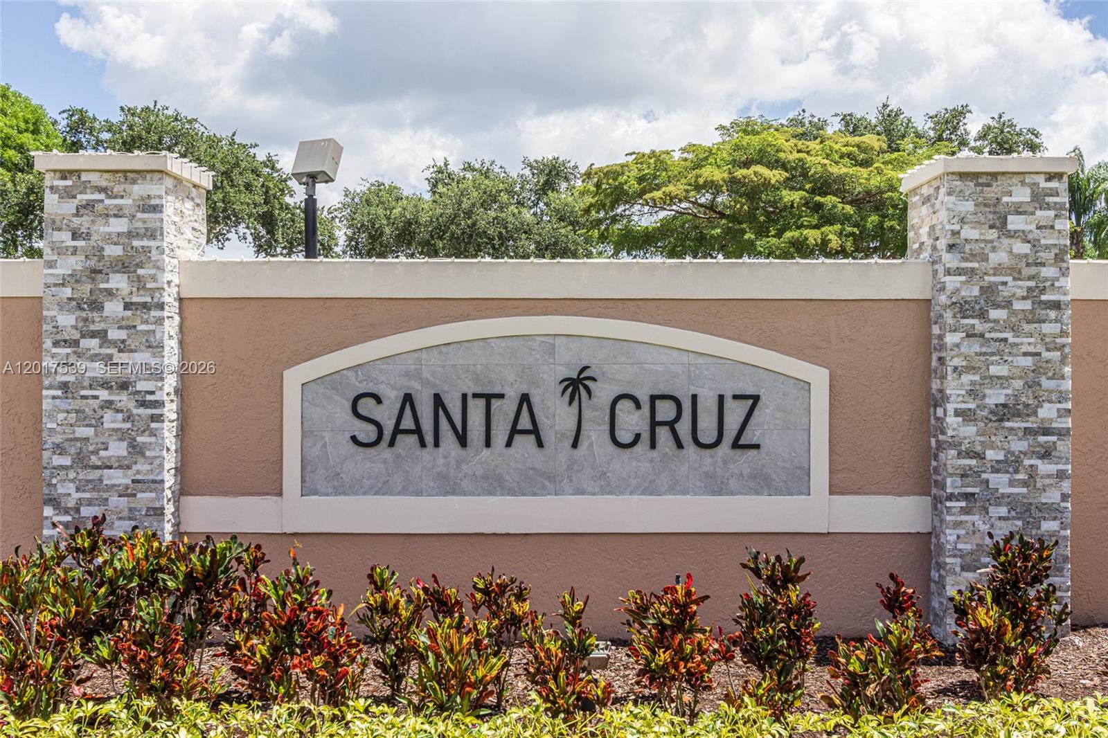 SANTA CRUZ - Residential