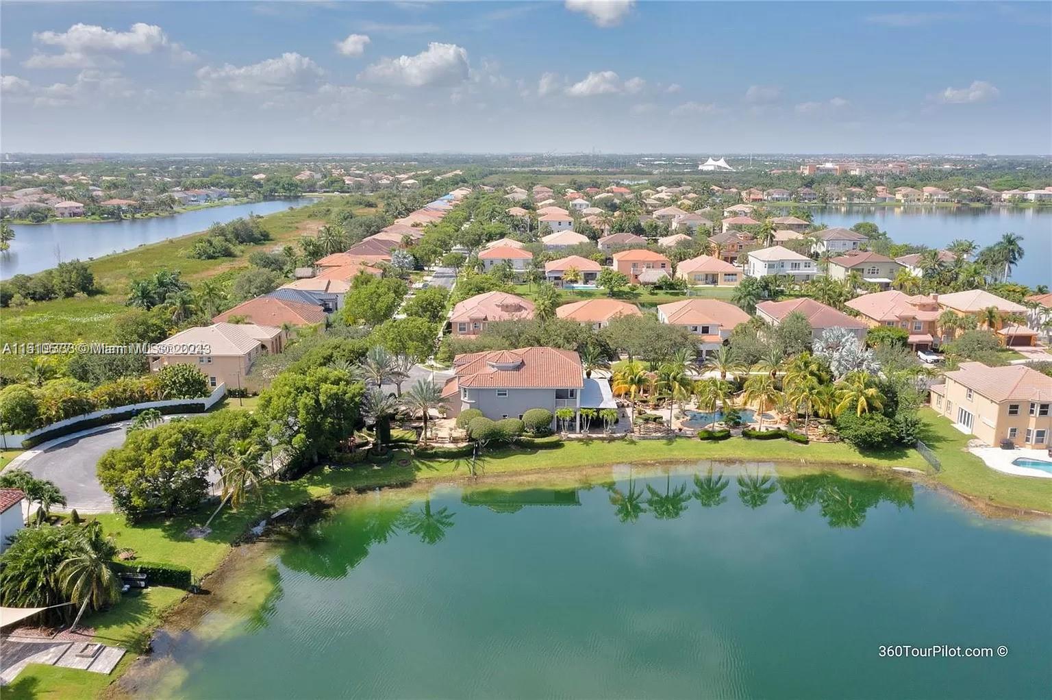 SESSA EIGHT - Residential Lease