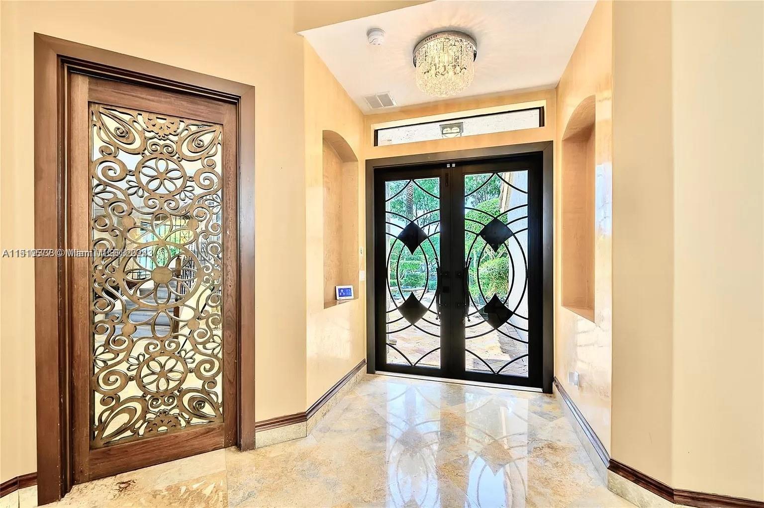SESSA EIGHT - Residential Lease