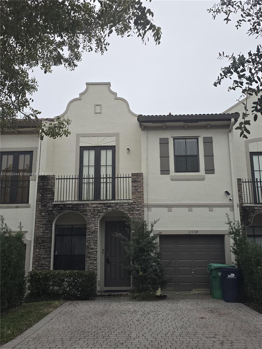 Rental Property at 11334 Sw 236th St, Homestead, Miami-Dade County, Florida - Bedrooms: 4 
Bathrooms: 4  - $3,500 MO.
