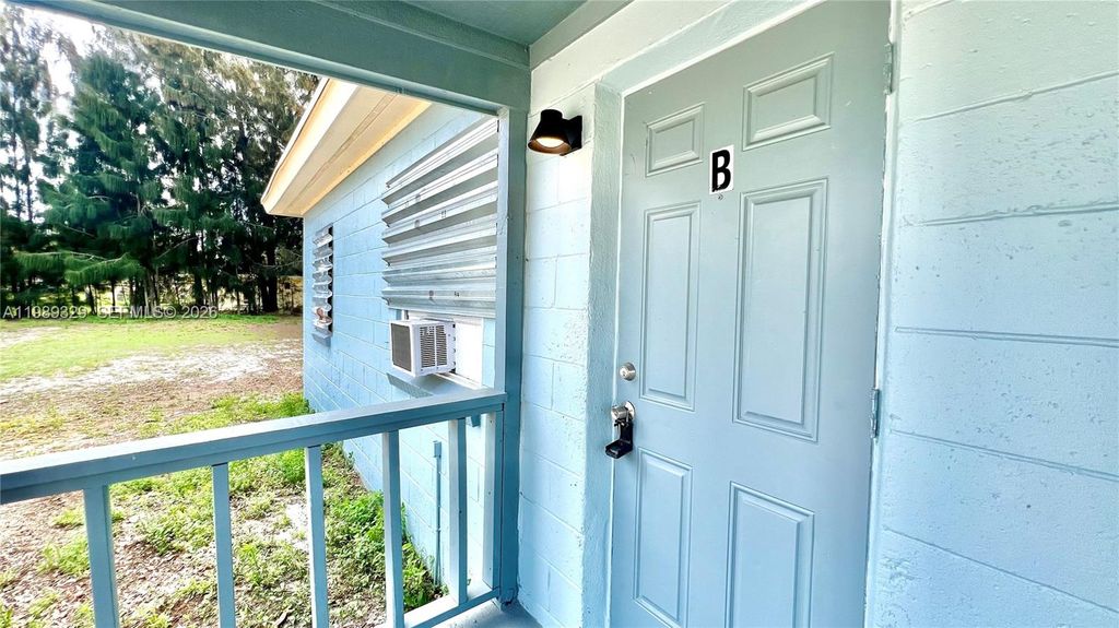 Photo of 1308 N 21st St #B, Fort Pierce, FL 34950 (MLS # A11989329)