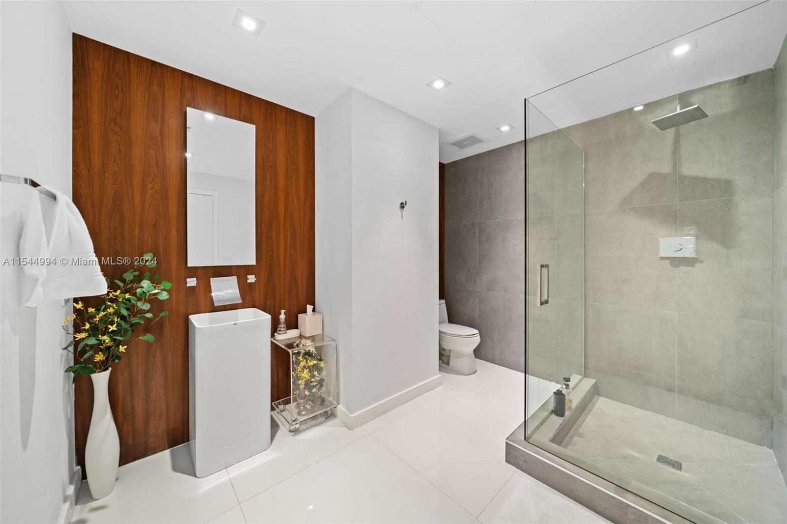 FOUR MIDTOWN MIAMI CONDO - Residential