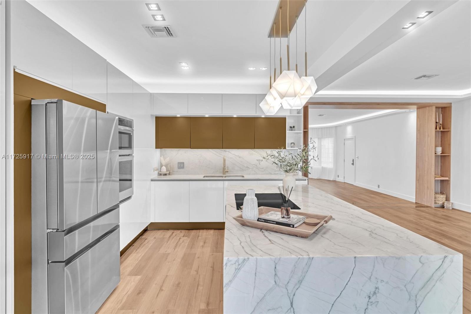 ALTOS DEL MAR NO 6 - Residential