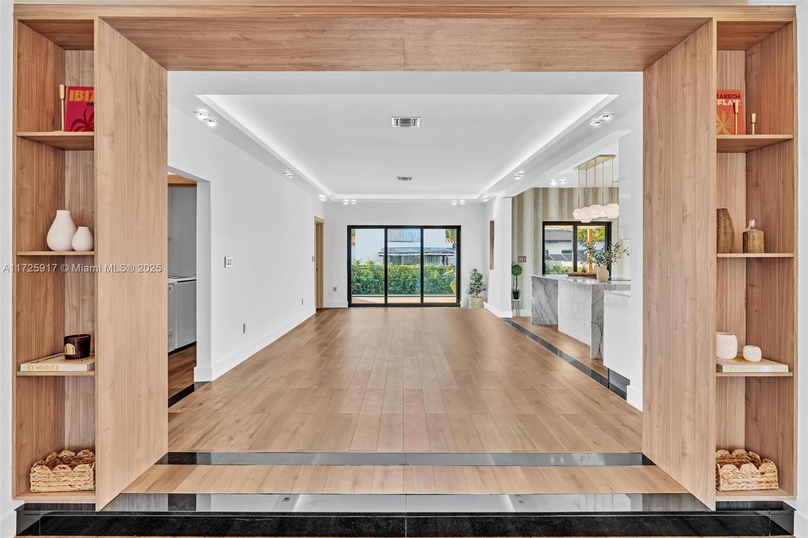 ALTOS DEL MAR NO 6 - Residential