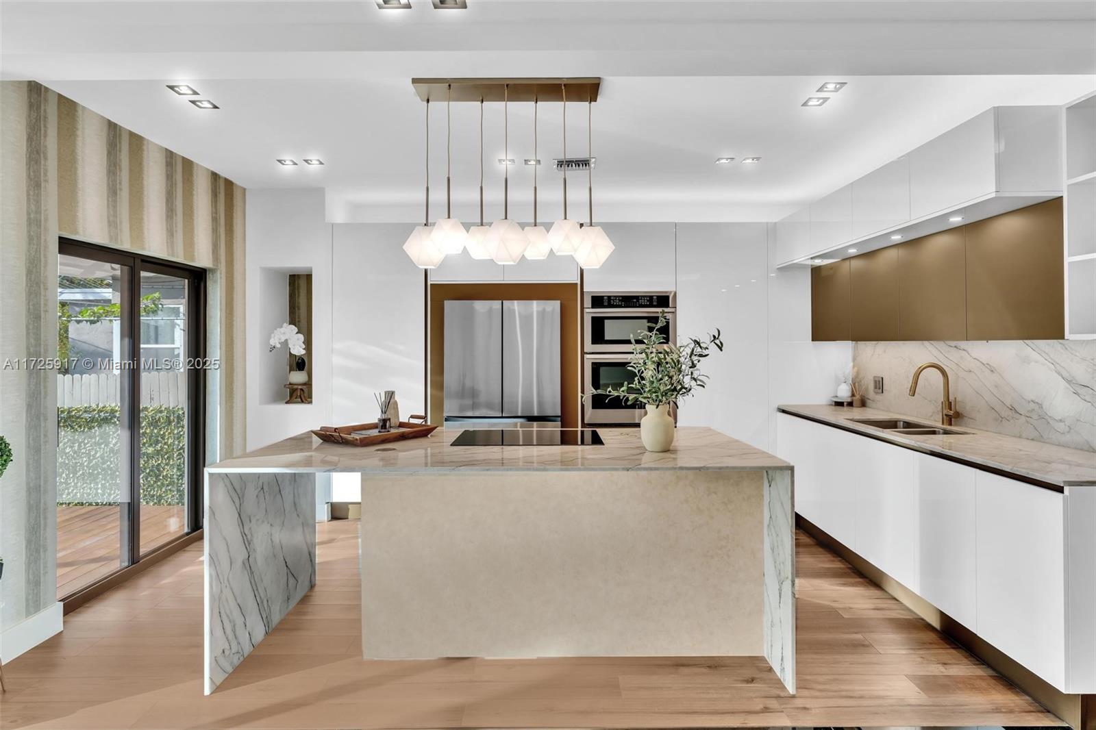ALTOS DEL MAR NO 6 - Residential