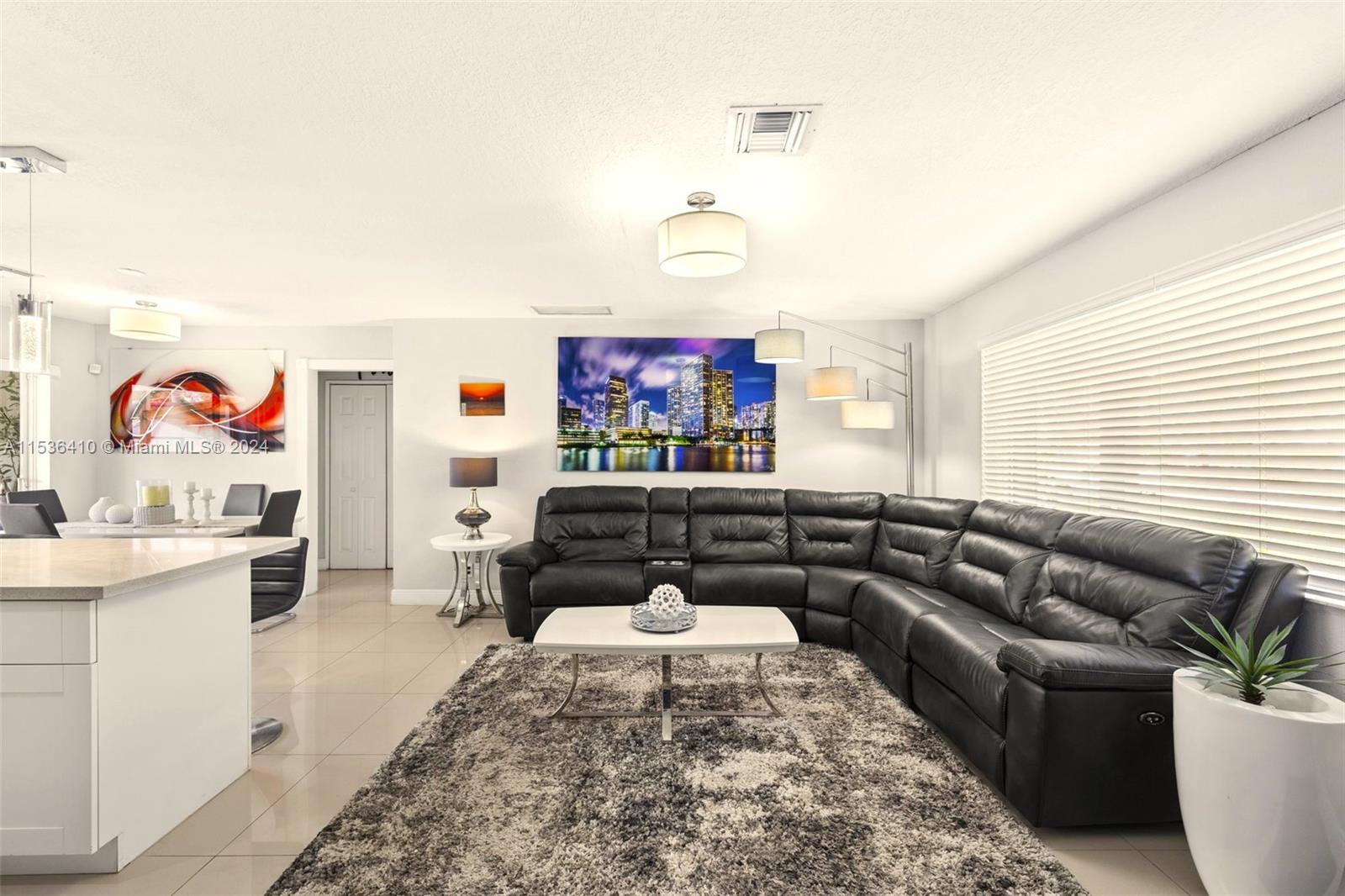 HOLLYWOOD HEIGHTS ADD SEC - Residential