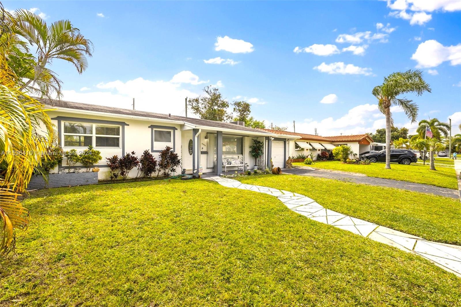 HOLLYWOOD HEIGHTS ADD SEC - Residential