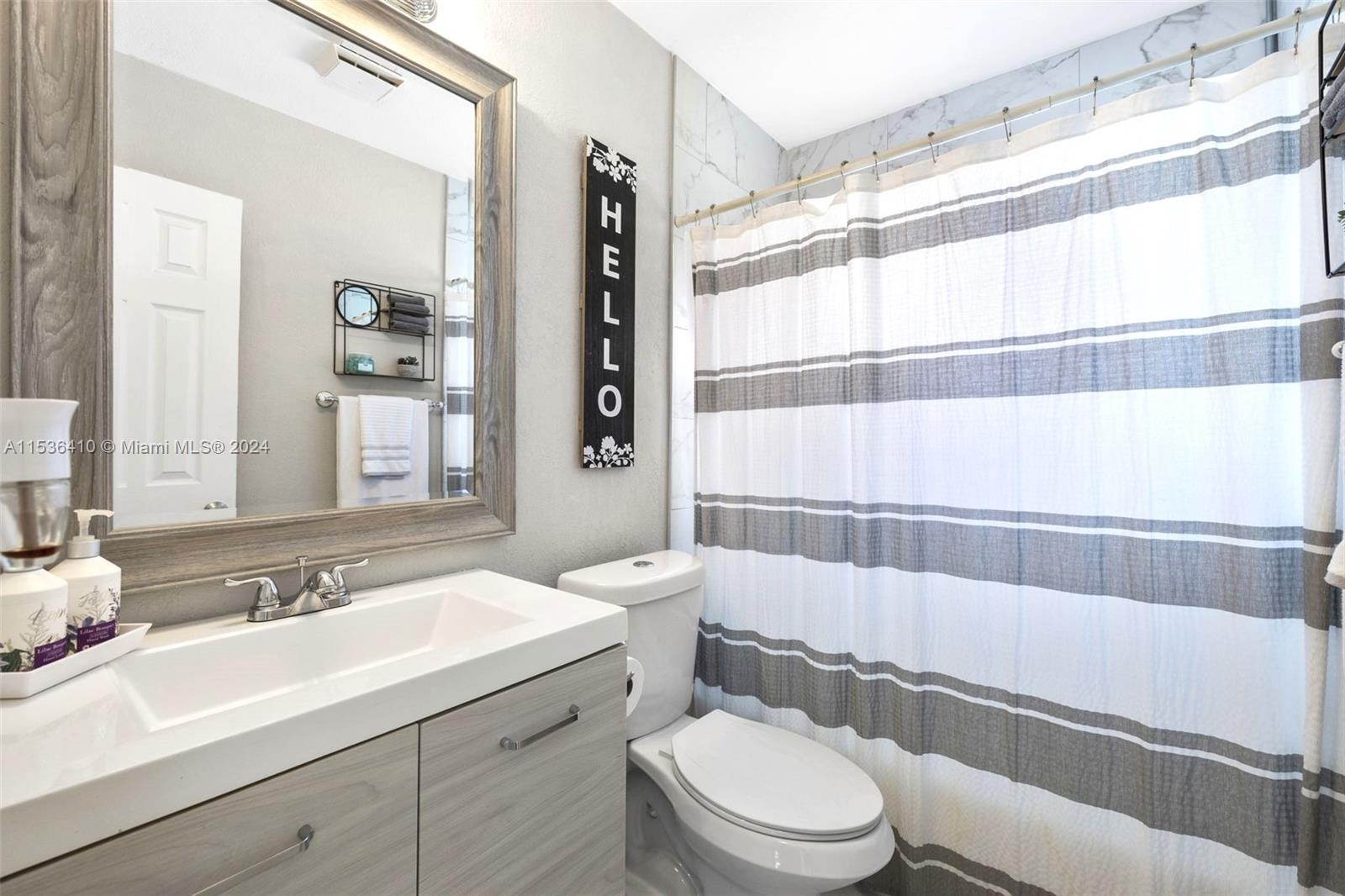 HOLLYWOOD HEIGHTS ADD SEC - Residential