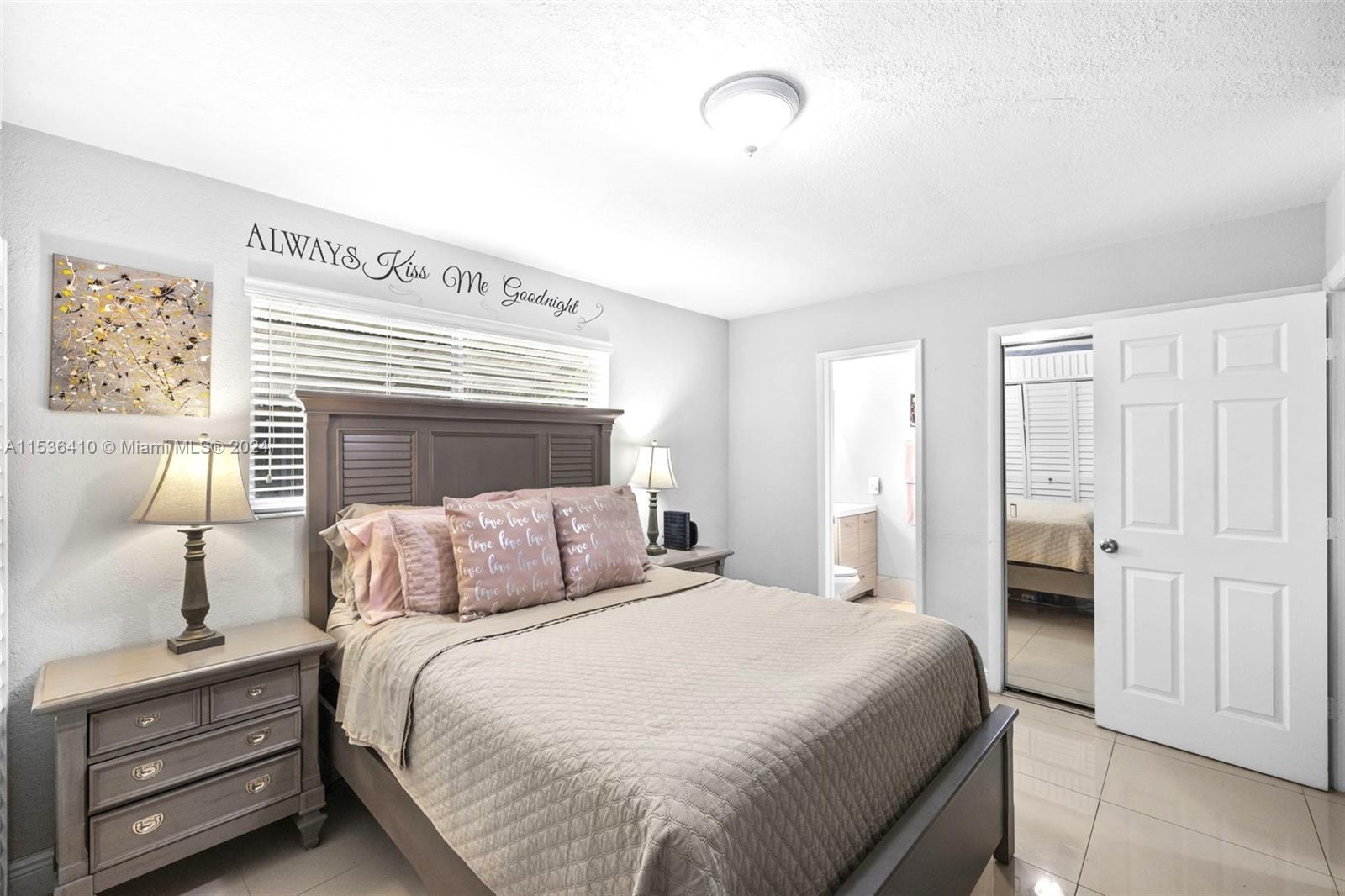 HOLLYWOOD HEIGHTS ADD SEC - Residential