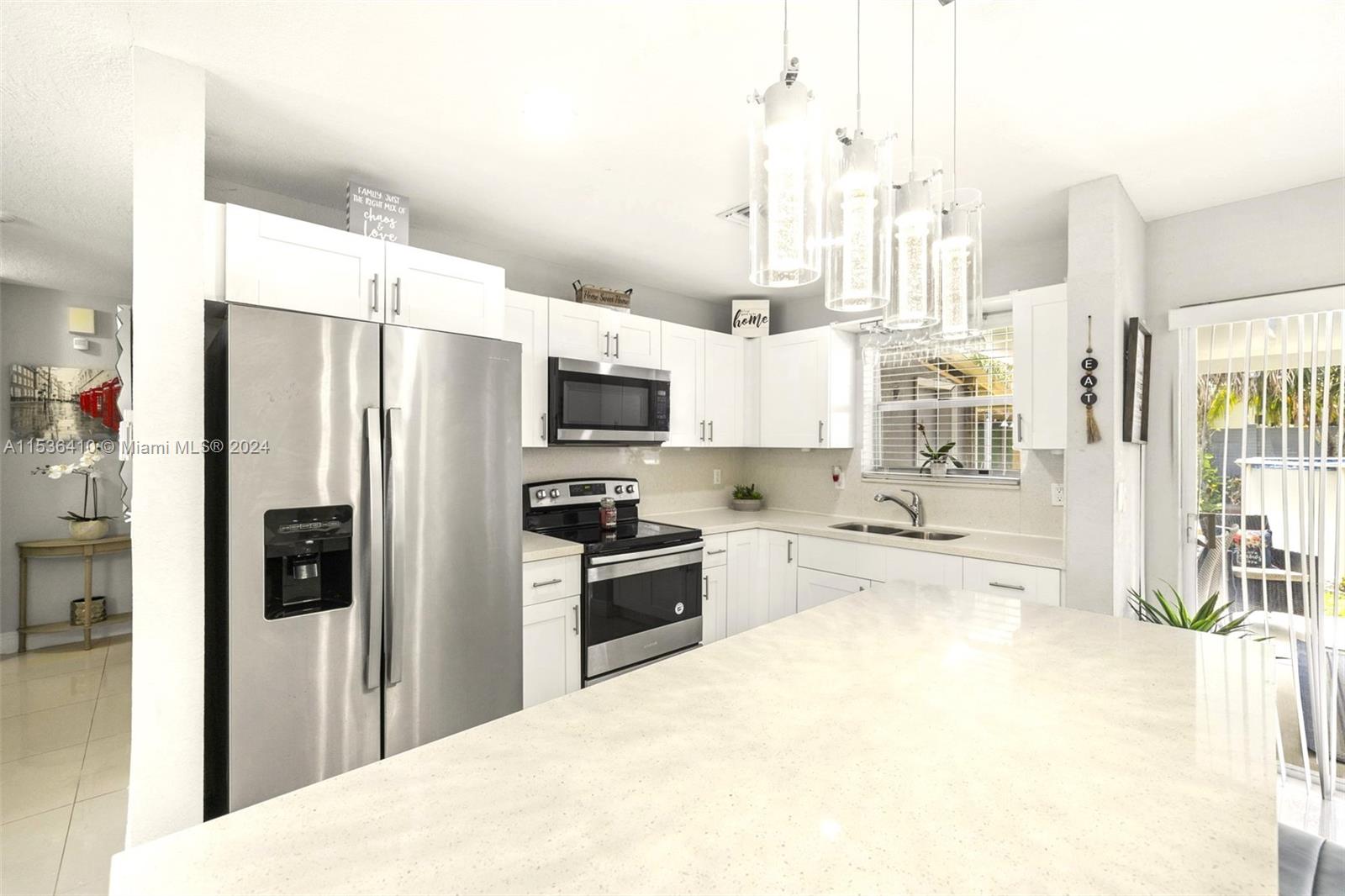 HOLLYWOOD HEIGHTS ADD SEC - Residential