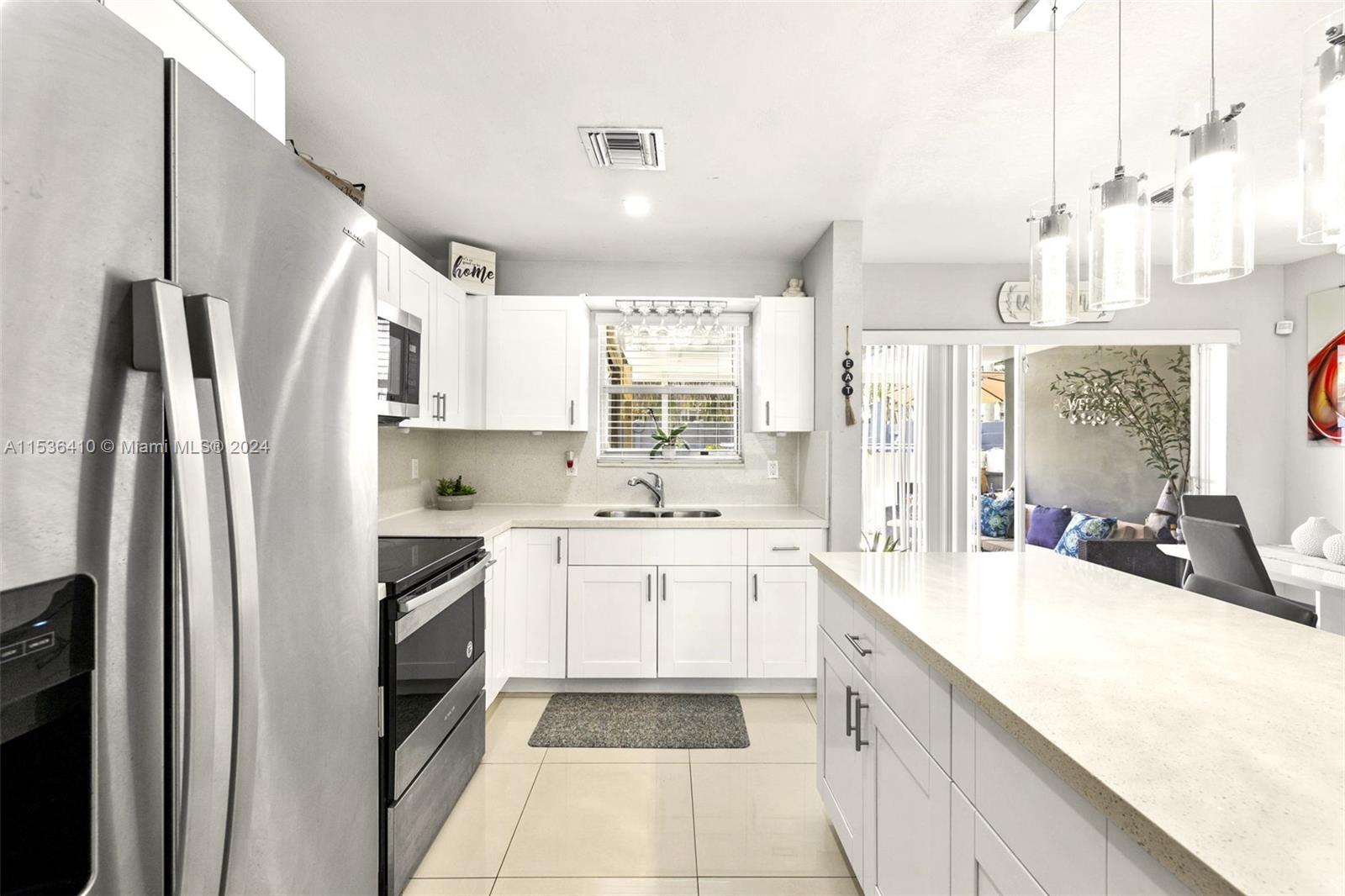 HOLLYWOOD HEIGHTS ADD SEC - Residential