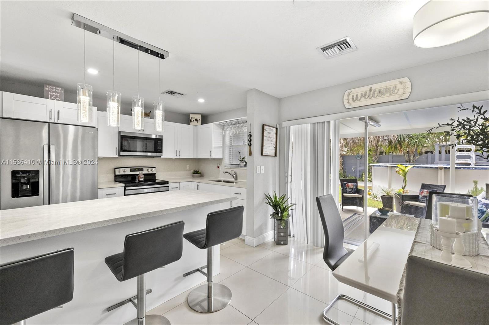 HOLLYWOOD HEIGHTS ADD SEC - Residential