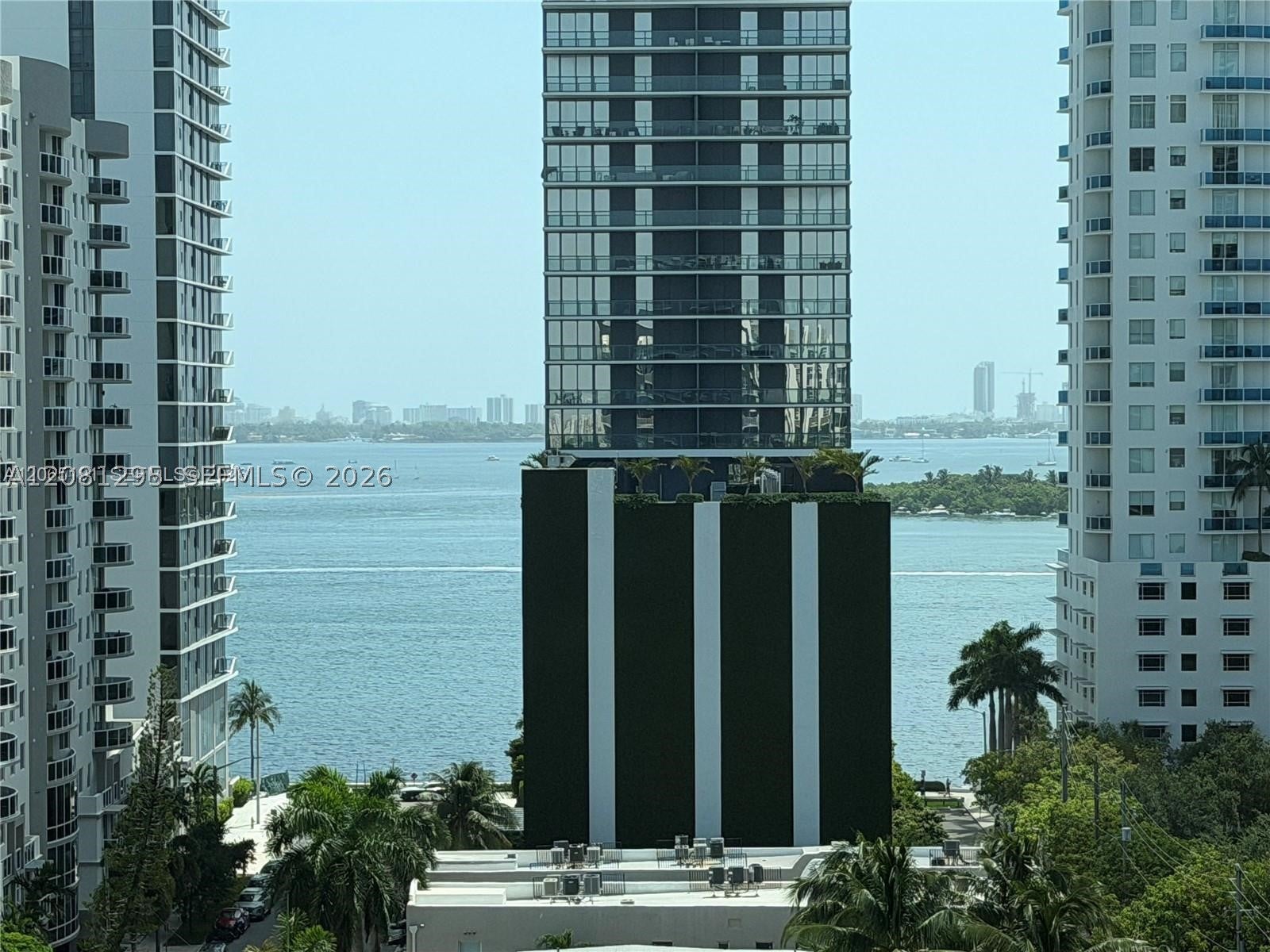 2275 Biscayne Blvd