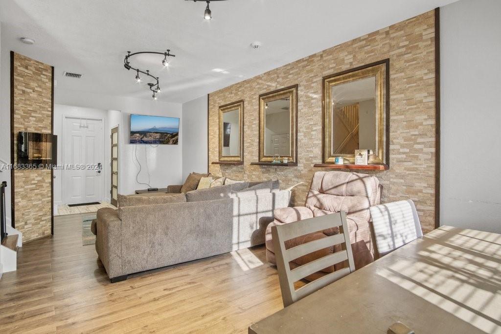 MARSH HARBOUR - Residential