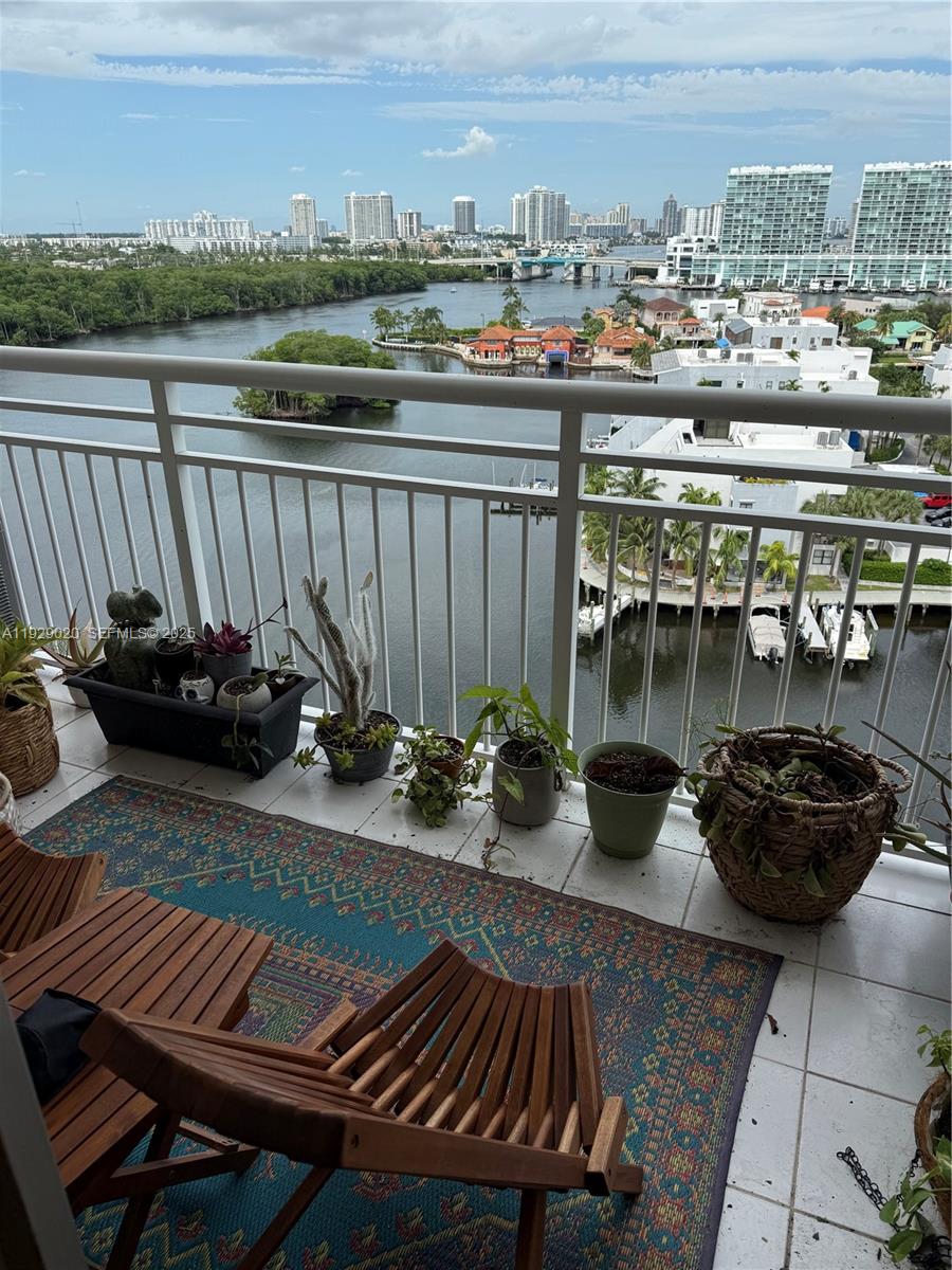 COASTAL TOWERS CONDO - Residential Lease