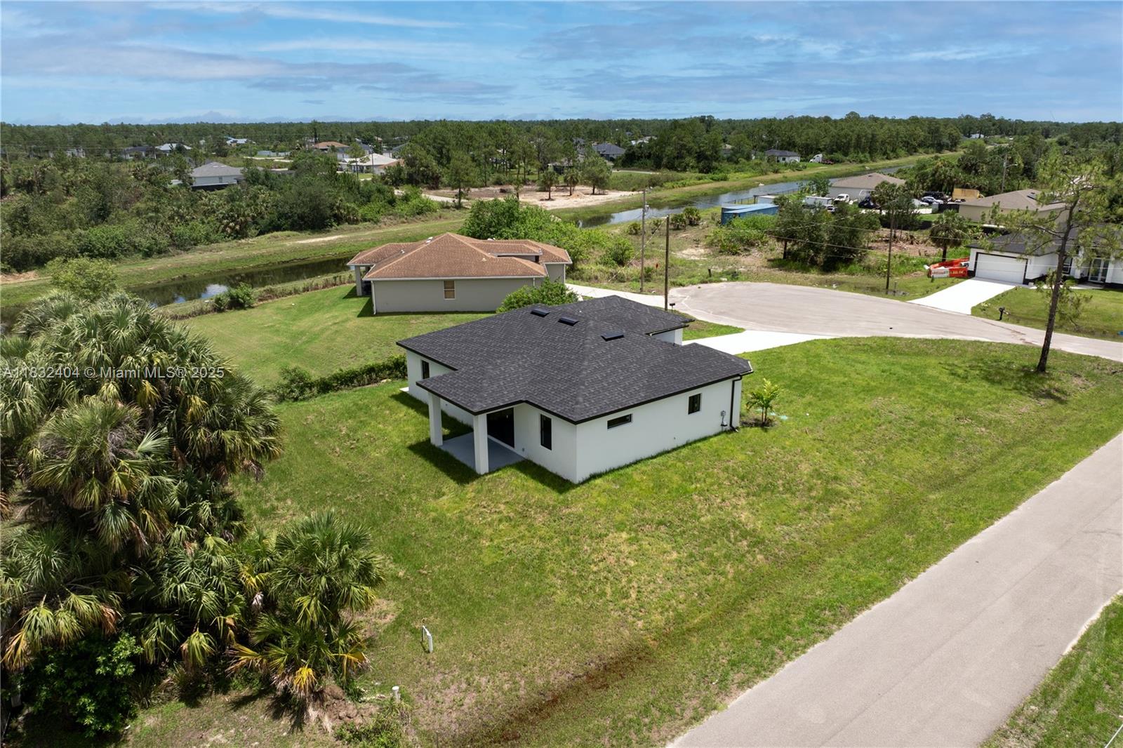 2601 Karen CIR