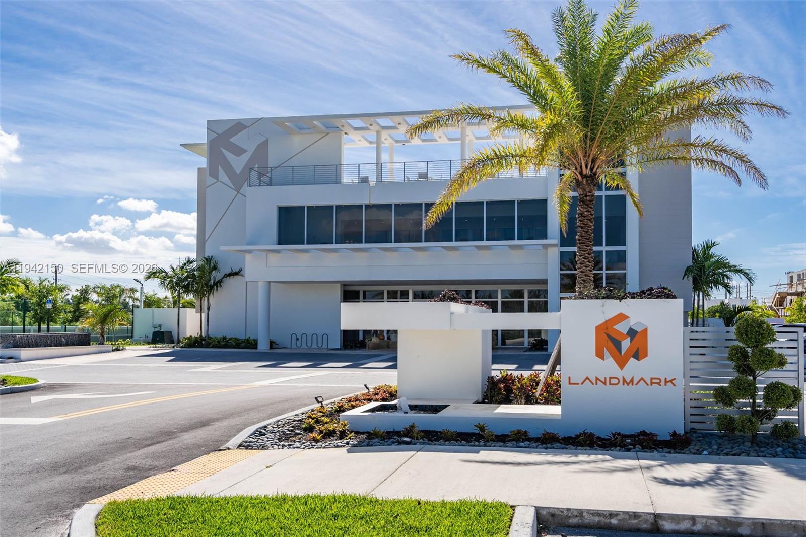 LANDMARK AT DORAL - Residential