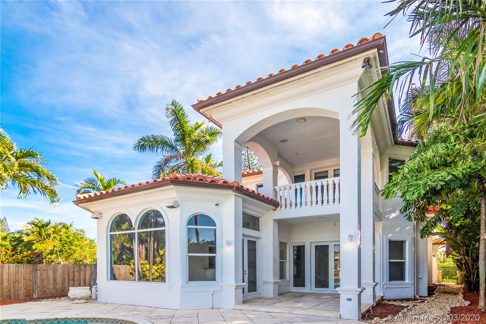 GOLDEN BEACH SEC F - Residential