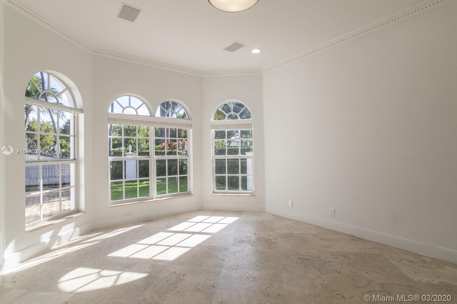 GOLDEN BEACH SEC F - Residential