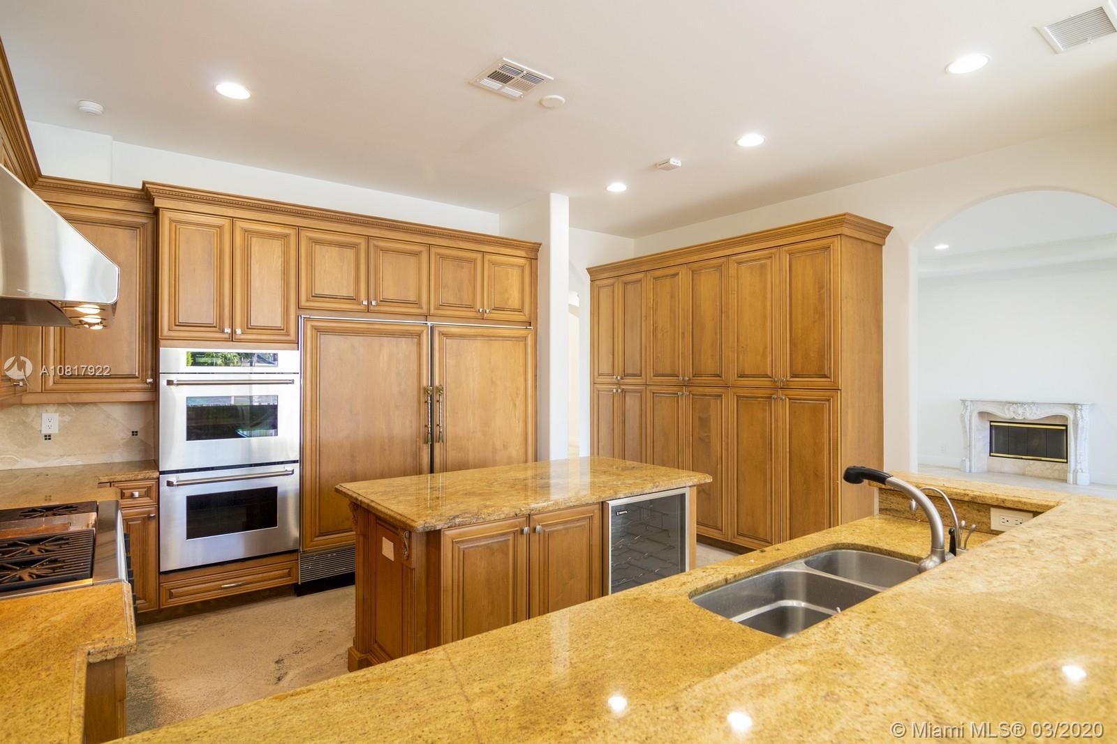 GOLDEN BEACH SEC F - Residential