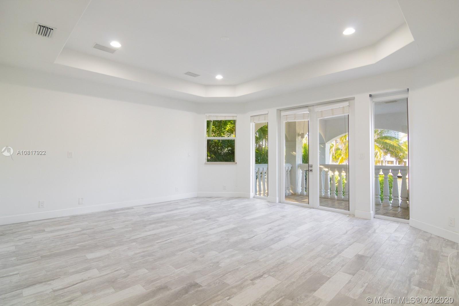 GOLDEN BEACH SEC F - Residential