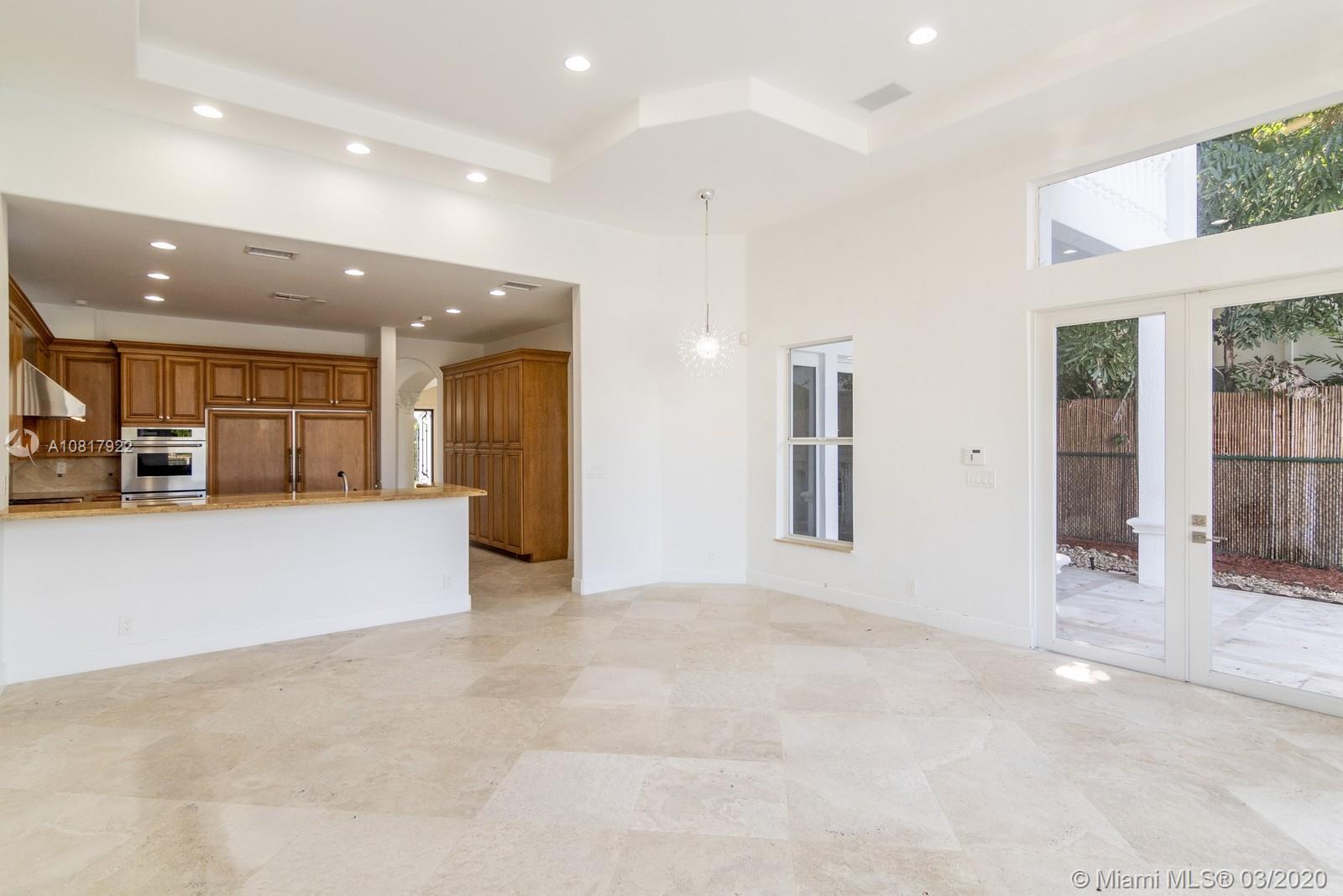 GOLDEN BEACH SEC F - Residential