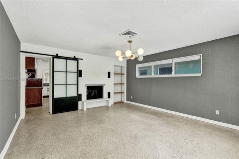 1421 S Palmway Lake Worth FL 33460