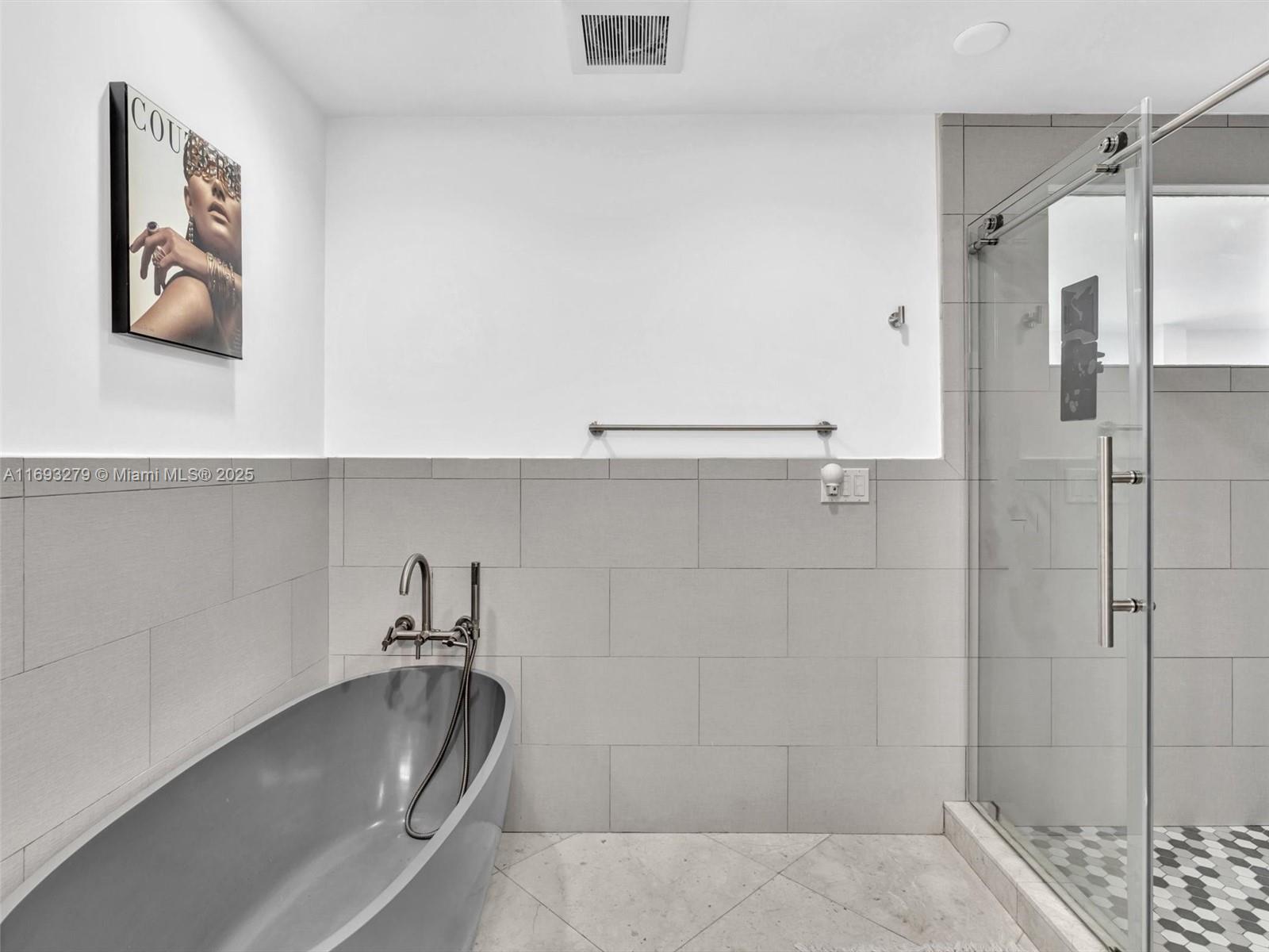 BAY CREST SEC 3 - Residential